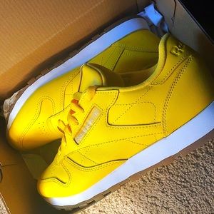 💛💛Reebok Classic💛💛